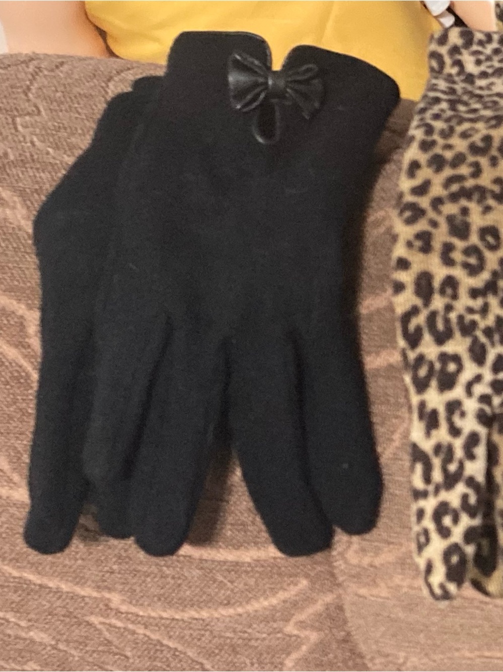 Vintage Y2K Black Driving Gloves - Wool with Leather Bow and Piping